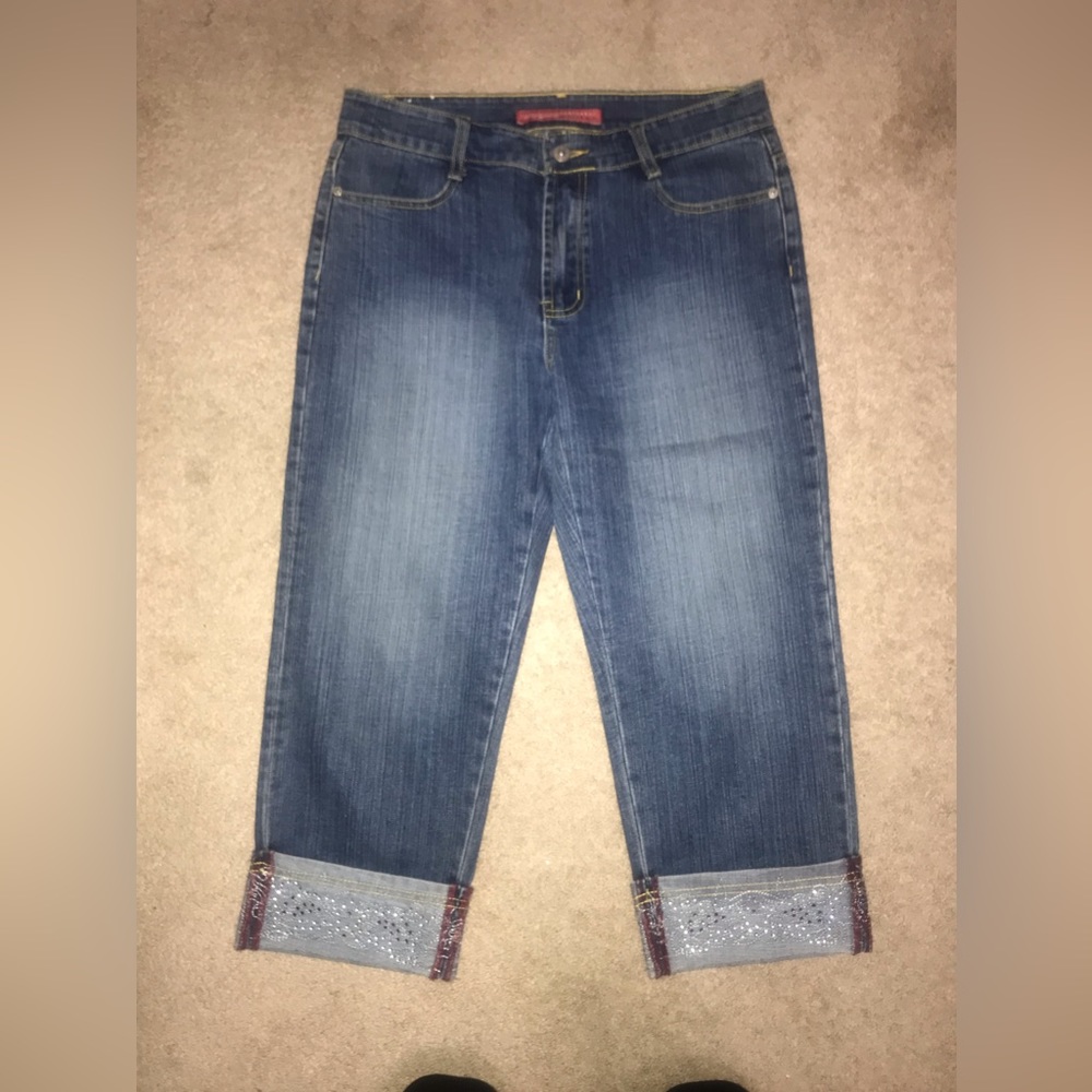 Cosmopolitan Capri Pants